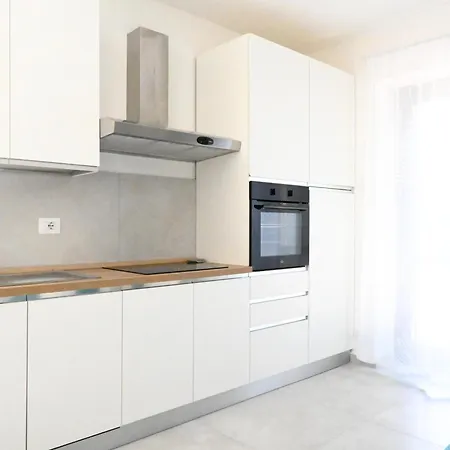 S371 - Sirolo, Bilocale Con Giardino E Parcheggio