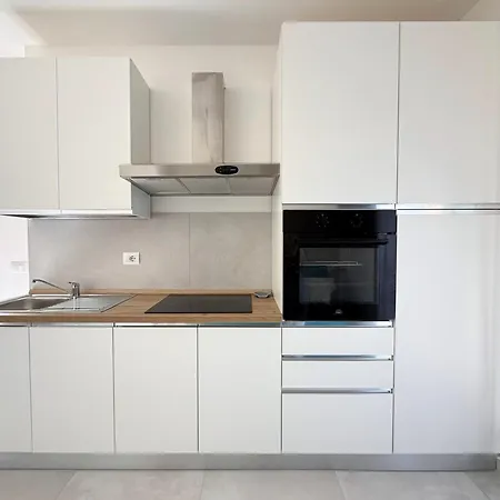 Apartment S371 - Sirolo, Bilocale Con Giardino E Parcheggio