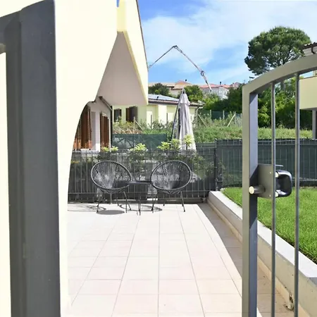 S371 - Sirolo, Bilocale Con Giardino E Parcheggio *